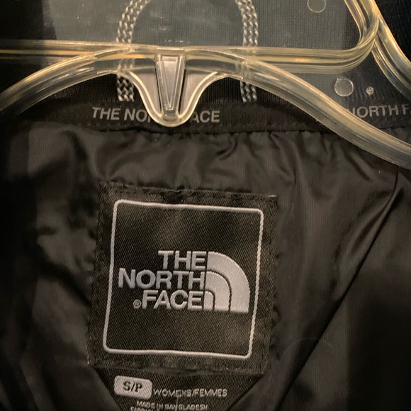 The North Face Women’s Quilted Jacket - Picture 7 of 8